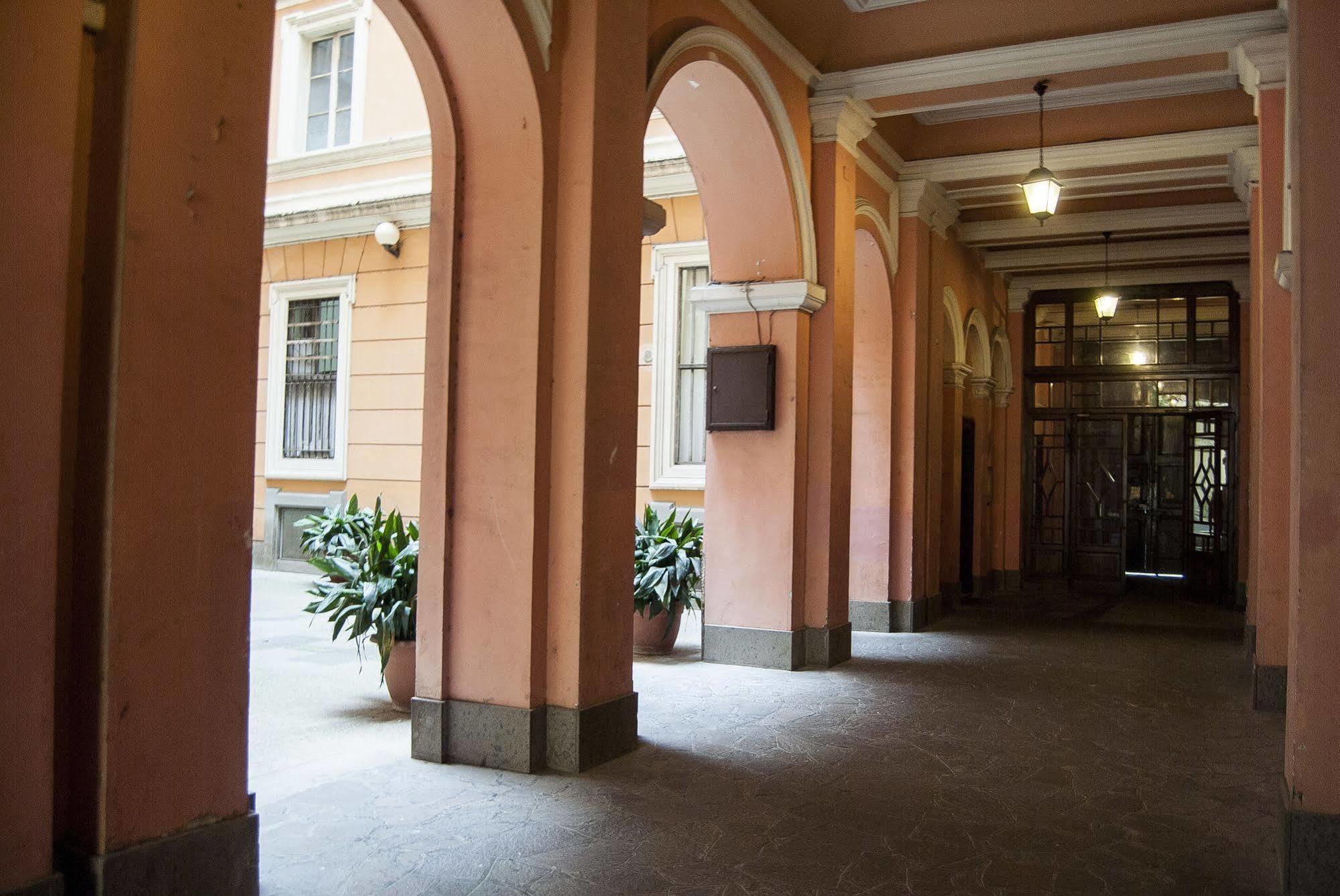 Manzoni Holidays Guest house Rome